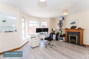 Sitting Room- click for photo gallery